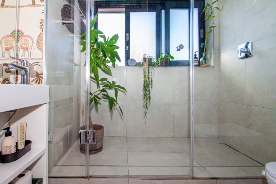 2 Bedroom Property for Sale in Sea Point Western Cape